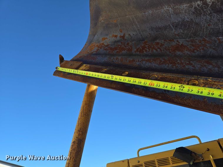 image for item EB1120 1996 Caterpillar 140H motor grader