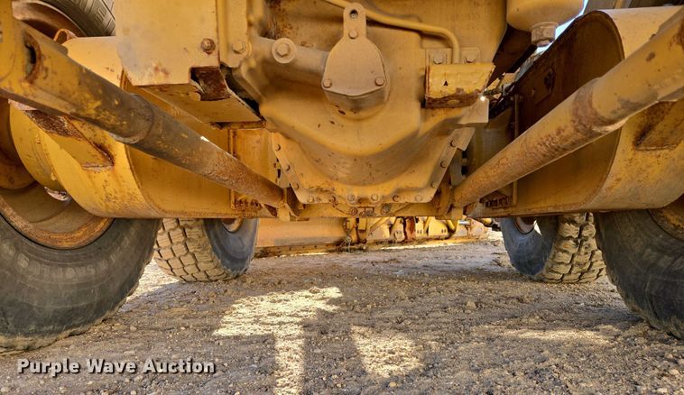 image for item EB1120 1996 Caterpillar 140H motor grader