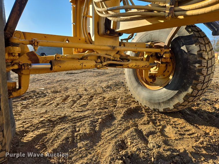 image for item EB1120 1996 Caterpillar 140H motor grader