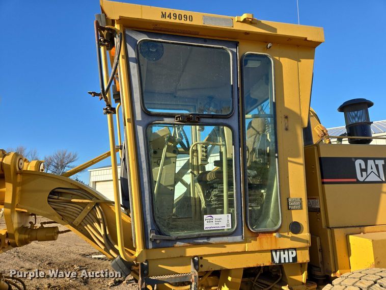 image for item EB1120 1996 Caterpillar 140H motor grader