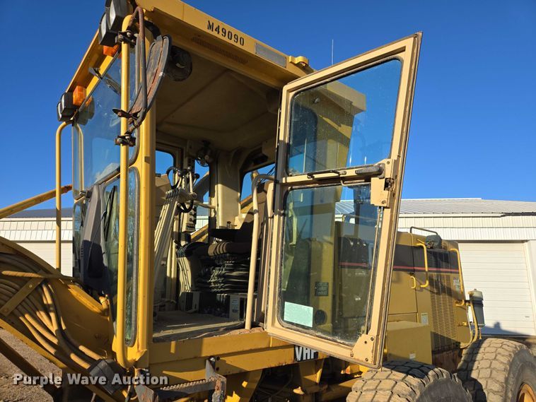 image for item EB1120 1996 Caterpillar 140H motor grader