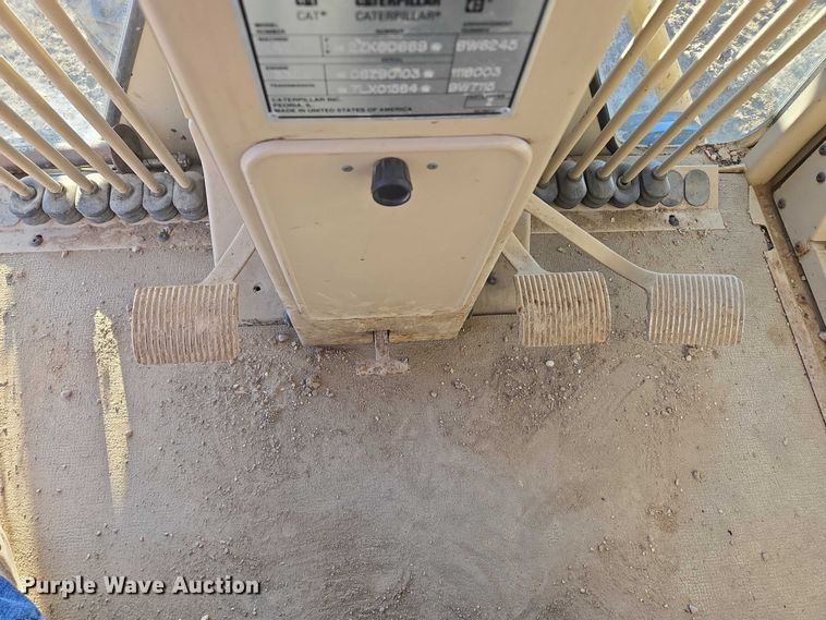 image for item EB1120 1996 Caterpillar 140H motor grader