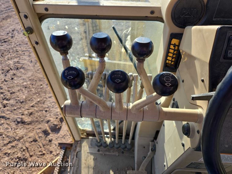 image for item EB1120 1996 Caterpillar 140H motor grader