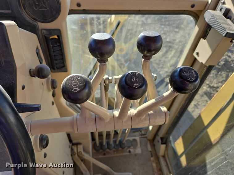 image for item EB1120 1996 Caterpillar 140H motor grader