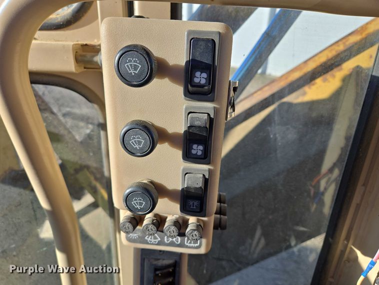 image for item EB1120 1996 Caterpillar 140H motor grader