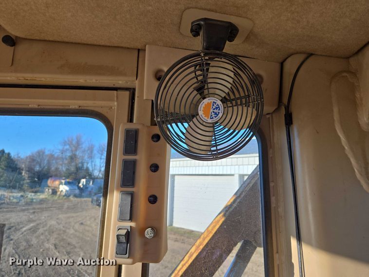 image for item EB1120 1996 Caterpillar 140H motor grader