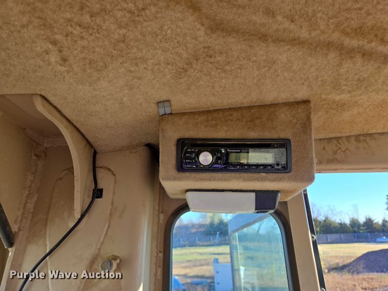 image for item EB1120 1996 Caterpillar 140H motor grader