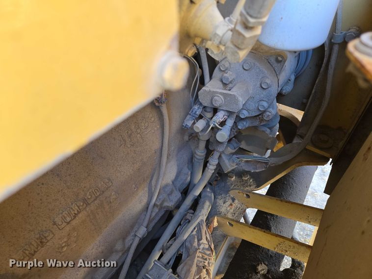 image for item EB1120 1996 Caterpillar 140H motor grader