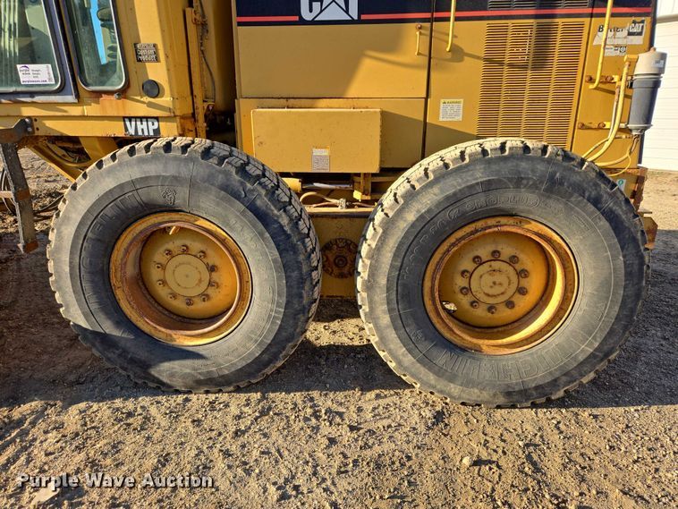 image for item EB1120 1996 Caterpillar 140H motor grader