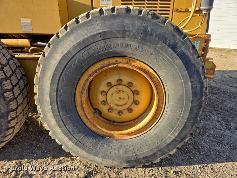 image for item EB1120 1996 Caterpillar 140H motor grader