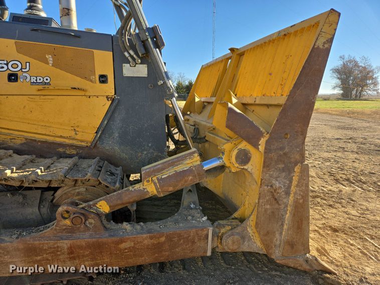 image for item EB1124 2014 John Deere 950J dozer