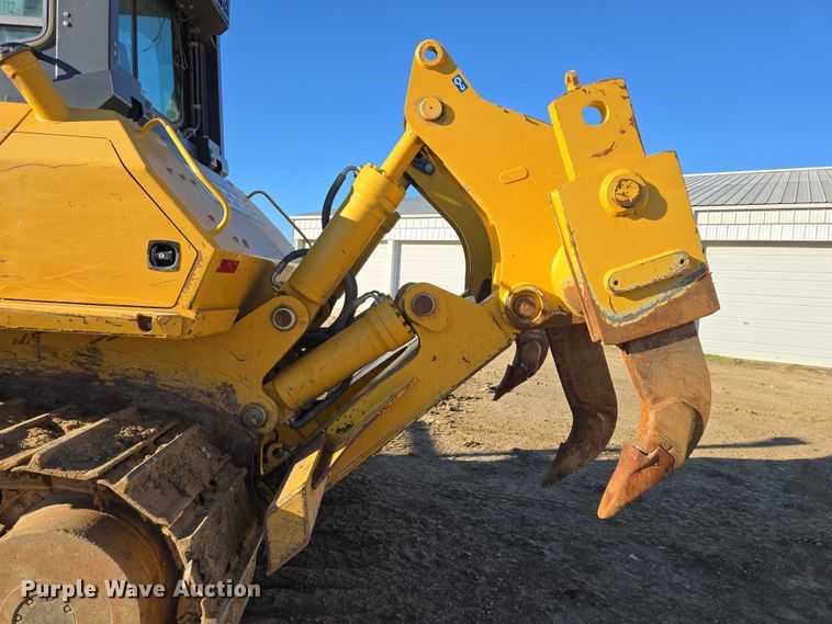 image for item EB1124 2014 John Deere 950J dozer