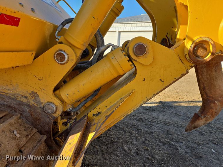 image for item EB1124 2014 John Deere 950J dozer