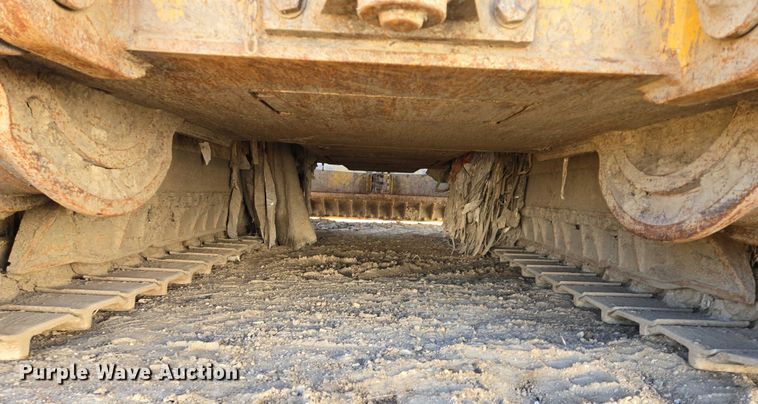 image for item EB1124 2014 John Deere 950J dozer