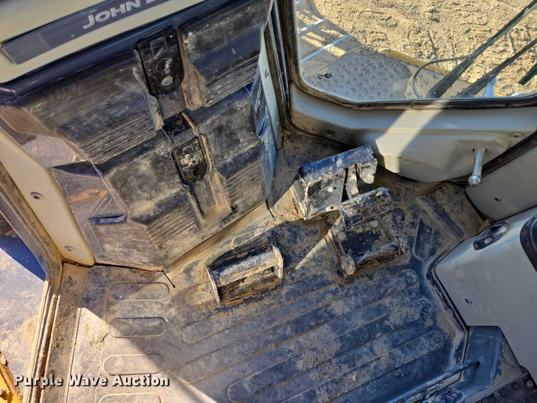 image for item EB1124 2014 John Deere 950J dozer