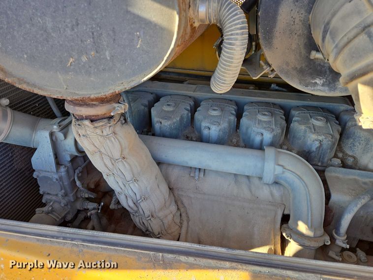 image for item EB1124 2014 John Deere 950J dozer