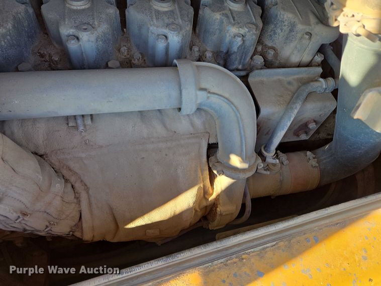 image for item EB1124 2014 John Deere 950J dozer