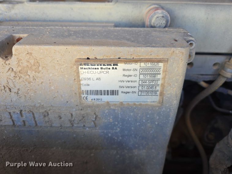 image for item EB1124 2014 John Deere 950J dozer