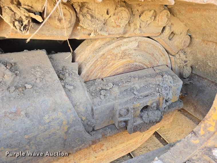 image for item EB1124 2014 John Deere 950J dozer