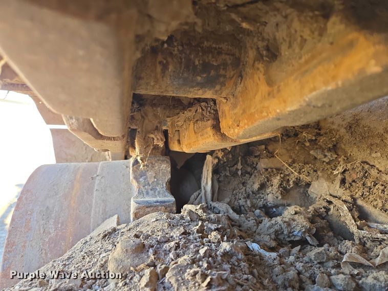 image for item EB1124 2014 John Deere 950J dozer