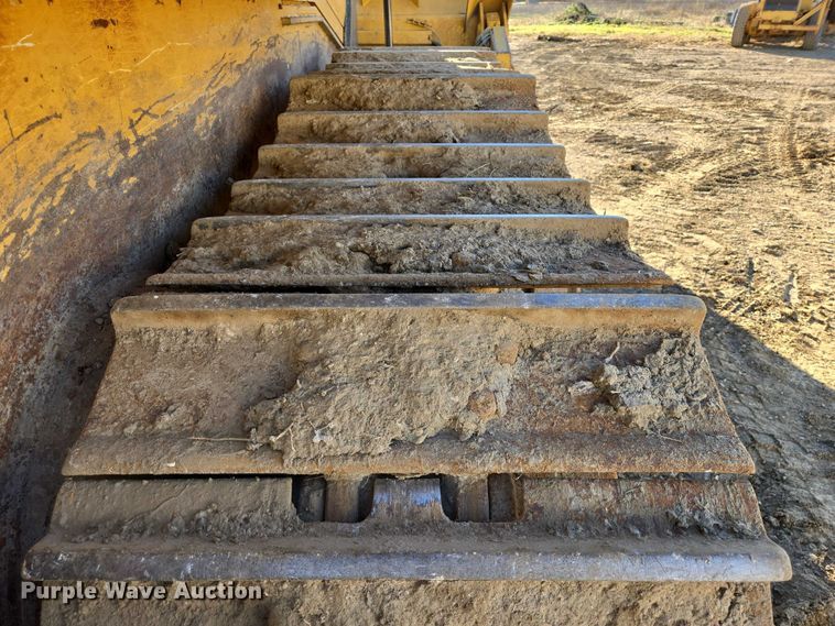 image for item EB1124 2014 John Deere 950J dozer