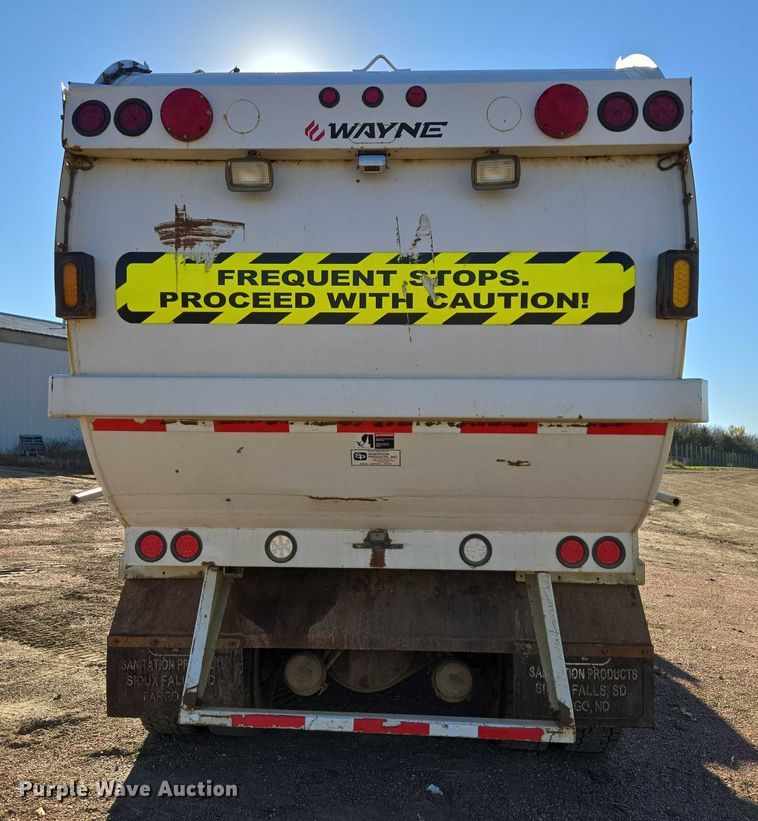 image for item EB1125 2012 Peterbilt 320 refuse truck