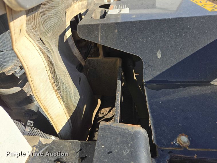 image for item EB1125 2012 Peterbilt 320 refuse truck