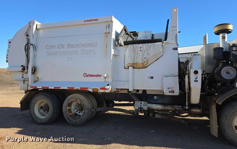 image for item EB1125 2012 Peterbilt 320 refuse truck