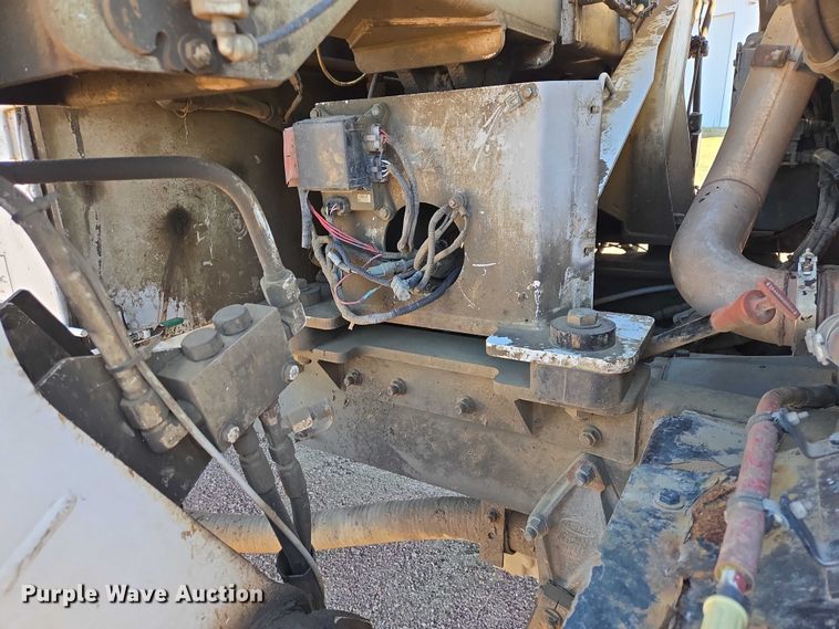 image for item EB1125 2012 Peterbilt 320 refuse truck