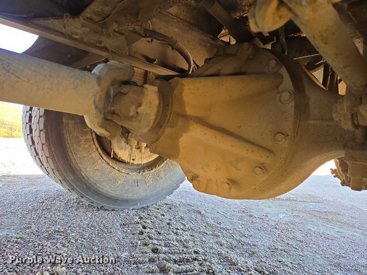 image for item EB1125 2012 Peterbilt 320 refuse truck