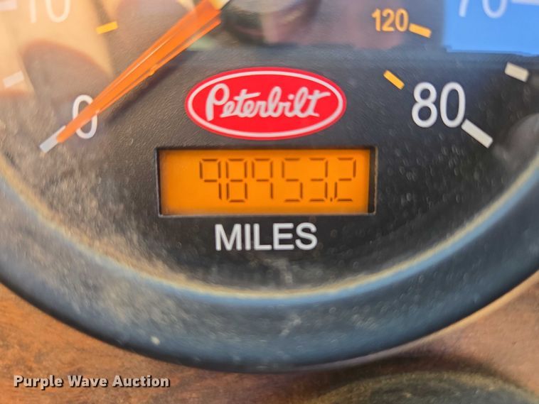 image for item EB1125 2012 Peterbilt 320 refuse truck