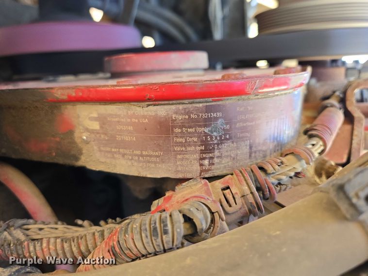 image for item EB1125 2012 Peterbilt 320 refuse truck