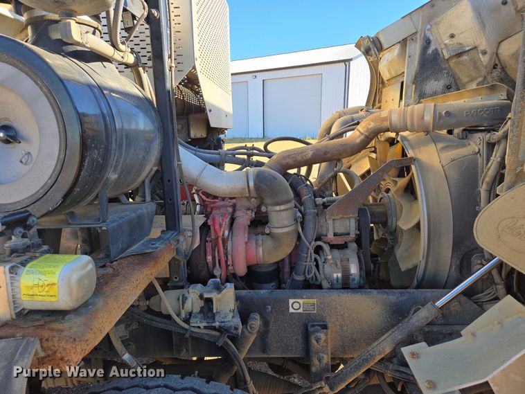 image for item EB1125 2012 Peterbilt 320 refuse truck