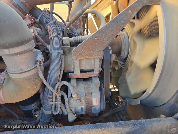 image for item EB1125 2012 Peterbilt 320 refuse truck