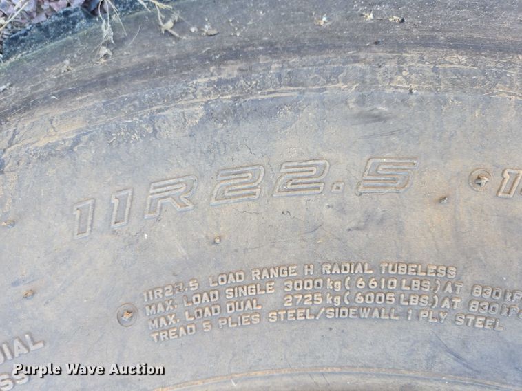 image for item EB1125 2012 Peterbilt 320 refuse truck