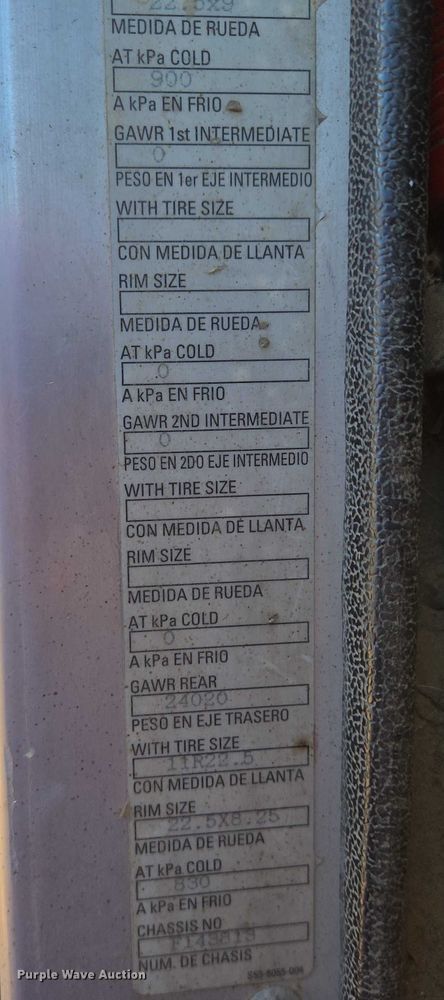 image for item EB1125 2012 Peterbilt 320 refuse truck