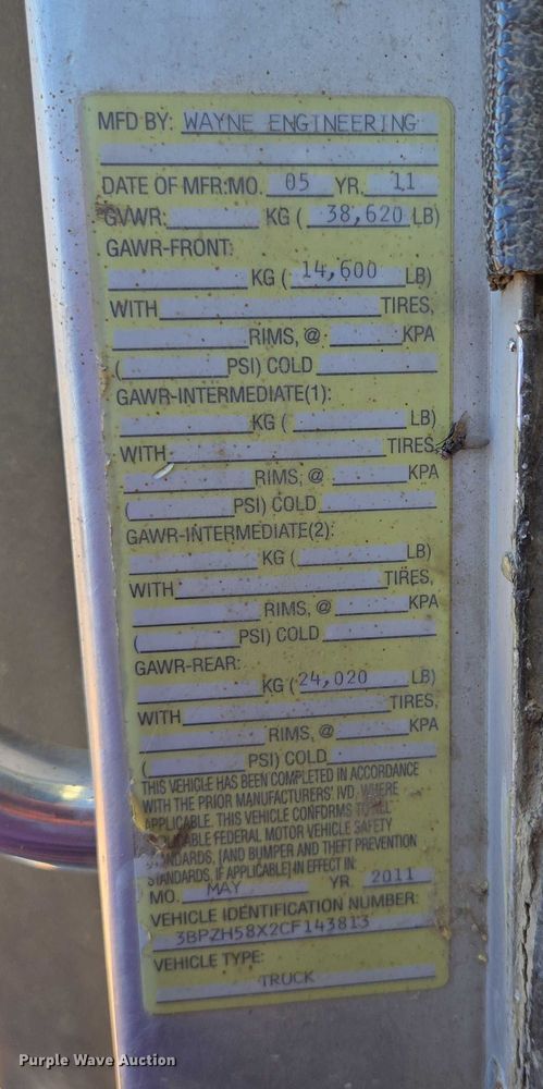 image for item EB1125 2012 Peterbilt 320 refuse truck