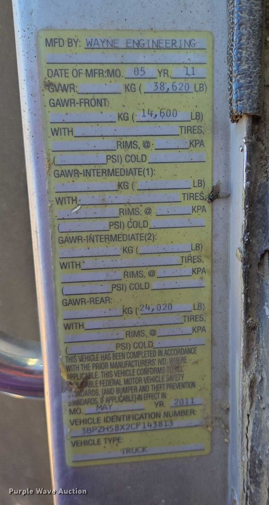 image for item EB1125 2012 Peterbilt 320 refuse truck