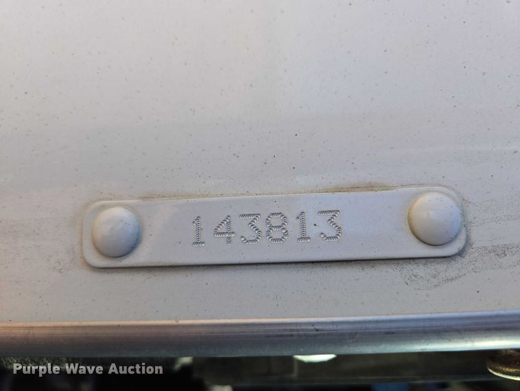 image for item EB1125 2012 Peterbilt 320 refuse truck