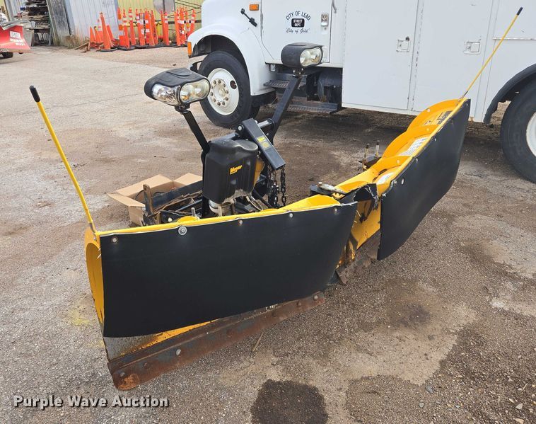 image for item EB1147 Meyer SV2-8.5 V.2 snow plow