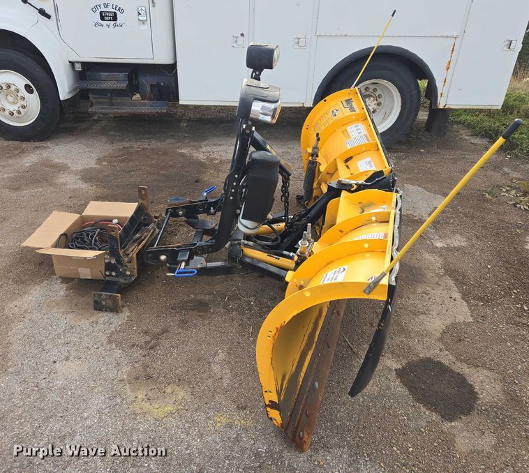 image for item EB1147 Meyer SV2-8.5 V.2 snow plow