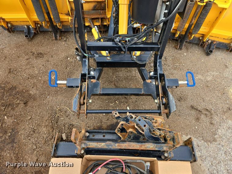 image for item EB1147 Meyer SV2-8.5 V.2 snow plow