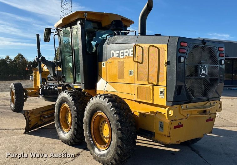 image for item ED2327 2015 John Deere 670G motor grader