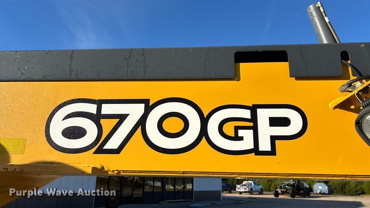 image for item ED2327 2015 John Deere 670G motor grader