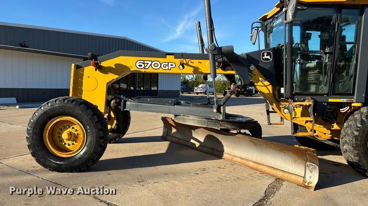 image for item ED2327 2015 John Deere 670G motor grader