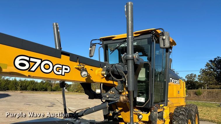 image for item ED2327 2015 John Deere 670G motor grader