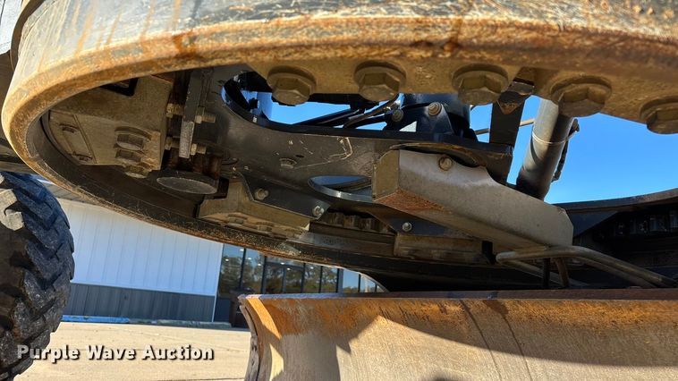 image for item ED2327 2015 John Deere 670G motor grader