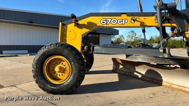 image for item ED2327 2015 John Deere 670G motor grader