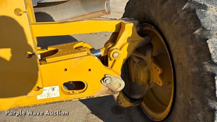 image for item ED2327 2015 John Deere 670G motor grader