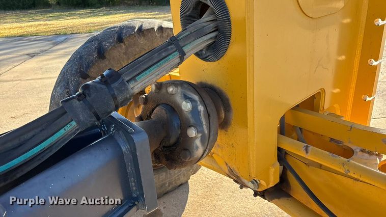 image for item ED2327 2015 John Deere 670G motor grader